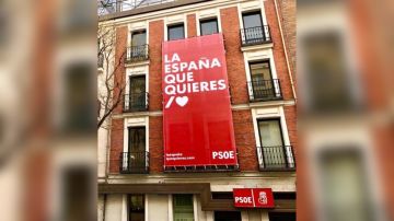 La fachada de la sede del PSOE La fachada de la sede del PSOE