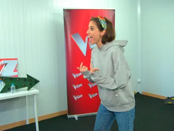 Teresa Ferrer saca su lado más macarra en los ensayos de 'La Voz' Teresa Ferrer saca su lado más macarra en los ensayos de 'La Voz'