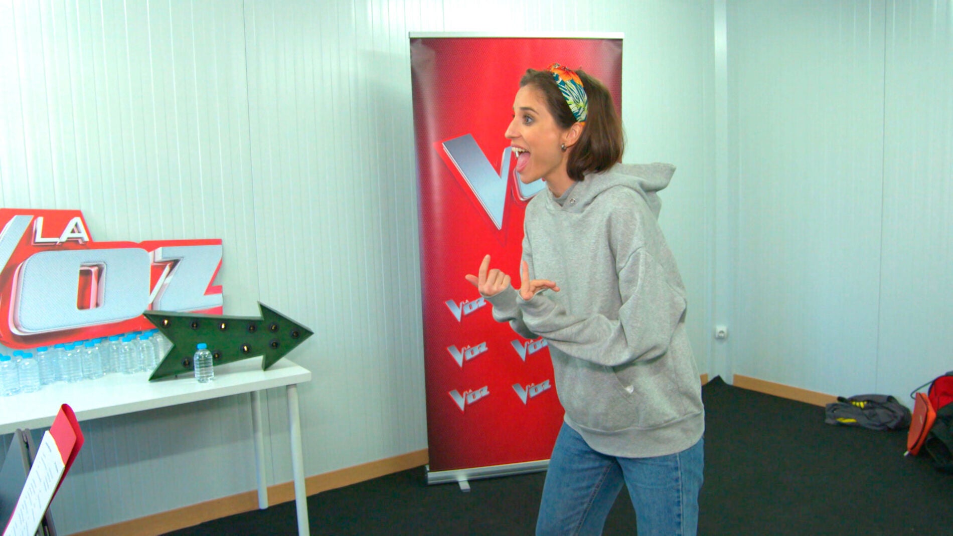  Teresa Ferrer saca su lado m&aacute;s macarra en los ensayos de 'La Voz'