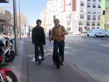 Los nuevos vehículos de movilidad personal luchan por hacerse un hueco en el asfalto