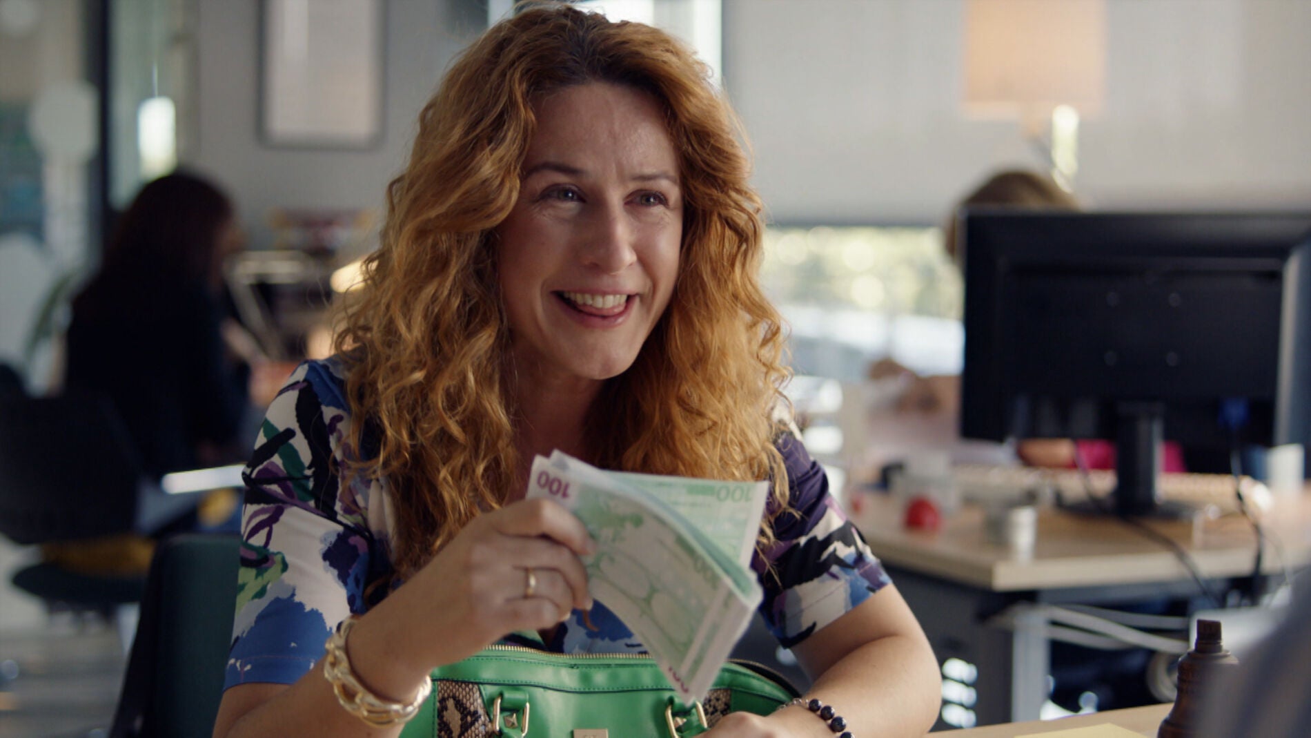 El soborno de Almudena para continuar con la adopci&oacute;n del ni&ntilde;o tibetano