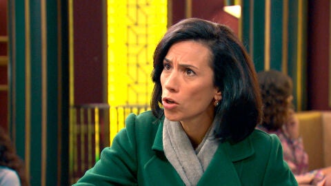 Manolita, enfada, se muerde la lengua con Marcelino por darle libertad a Luisita