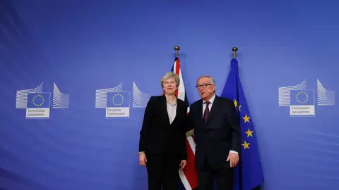Theresa May y Jean Claude Juncker Theresa May y Jean Claude Juncker