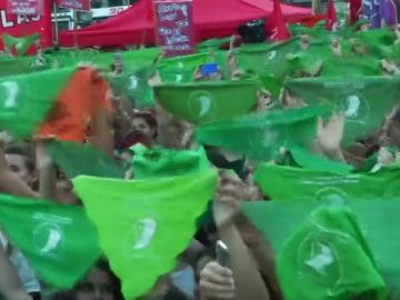 Marea verde a favor al aborto legal en Argentina