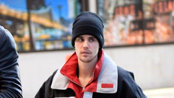Justin Bieber paseando por la calle