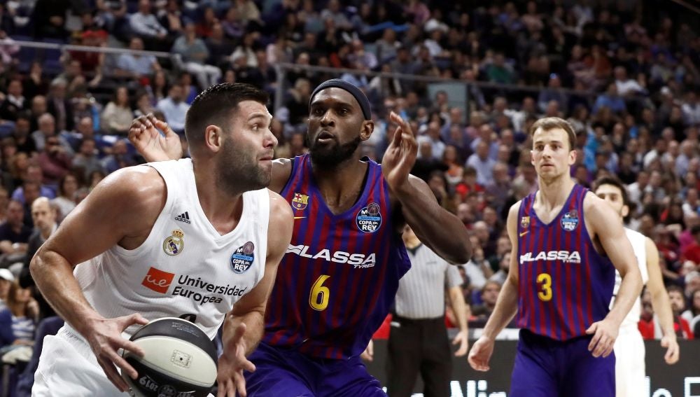 Felipe Reyes, en acción ante el Barcelona
