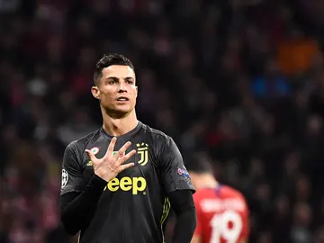 La 'manita' de Cristiano en el Wanda La 'manita' de Cristiano en el Wanda