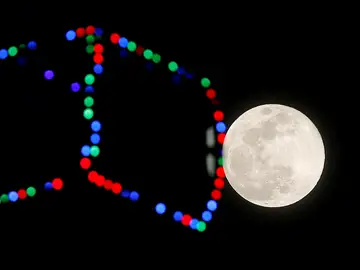 La Superluna vista desde Málaga La Superluna vista desde Málaga