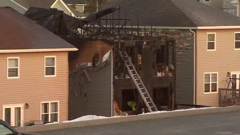 Siete niños sirios mueren en el incendio de su casa en Canadá Siete niños sirios mueren en el incendio de su casa en Canadá