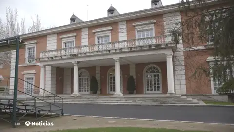 Moncloa Camareros que trabajan en Moncloa denuncian que llevan meses sin cobrar
