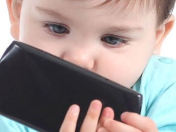 Niños menores smartphones