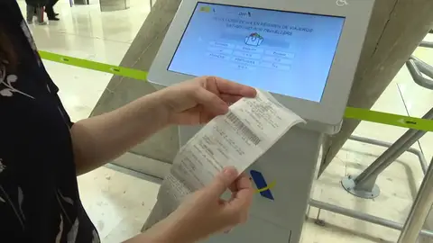 'DIVA' es el nuevo sistema que permite recuperar el IVA a los turistas extracomunitarios 'DIVA' es el nuevo sistema que permite recuperar el IVA a los turistas extracomunitarios