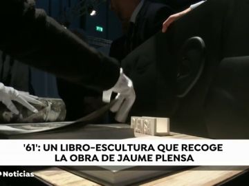 Un libro escultura se presenta en Arco