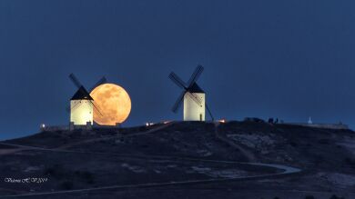 La Superluna protagoniza la mejor foto de los espectadores de febrero