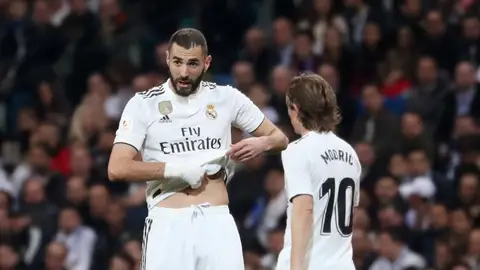 Karim Benzema durante El Clásico Karim Benzema durante El Clásico