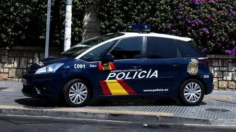 Imagen de archivo de un coche de la Policía Nacional Imagen de archivo de un coche de la Policía Nacional