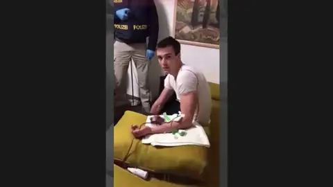 Pillan 'in fraganti' a un esquiador en plena transfusión de sangre en una redada antidopaje Pillan 'in fraganti' a un esquiador en plena transfusión de sangre en una redada antidopaje