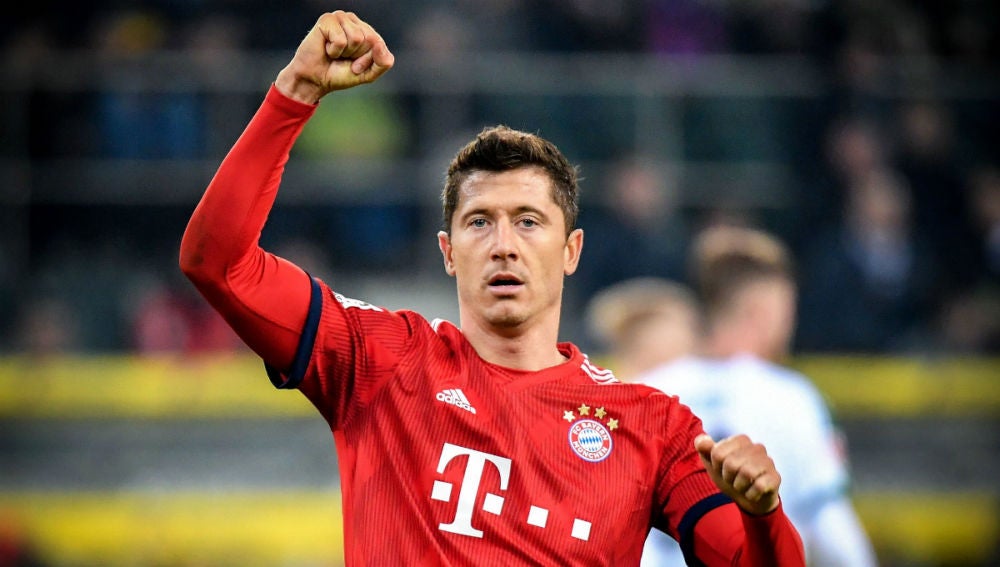 Lewandowski celebra un gol