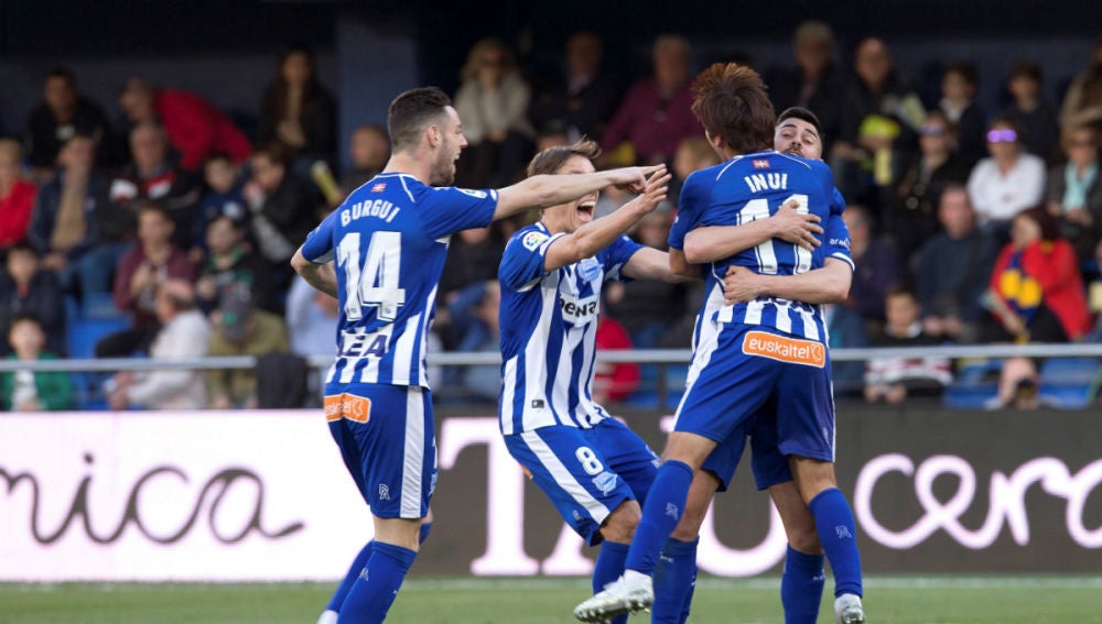 El Alavés celebra un gol