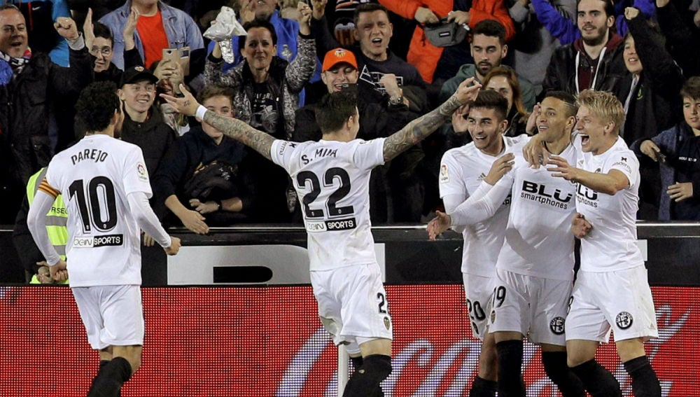 El Valencia celebra un gol