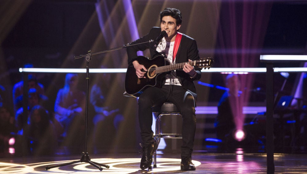 Andrés Iwasaki canta ‘Ojalá’ en los Asaltos de ‘La Voz’