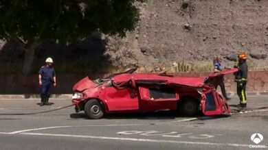 Perdió los frenos y cayó por una ladera