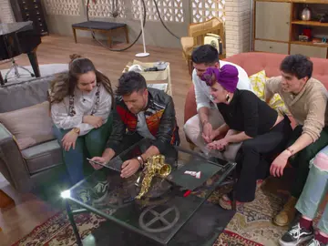 VÍDEO-LA VOZ:Pablo López sorprende a loa talents de su equipo con las imágenes de un ensayo con 19 años VÍDEO-LA VOZ:Pablo López sorprende a loa talents de su equipo con las imágenes de un ensayo con 19 años