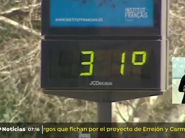 Los termómetros alcanzan los 31 grados en Valencia. Los termómetros alcanzan los 31 grados en Valencia.