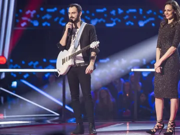 VÍDEO-LA VOZ:Antonio Orozco, a Rosco en los Asaltos: “Lo que necesitas es una furgoneta, colegas y un montón de garitos para que todos te puedan ver” VÍDEO-LA VOZ:Antonio Orozco, a Rosco en los Asaltos: “Lo que necesitas es una furgoneta, colegas y un montón de garitos para que todos te puedan ver”