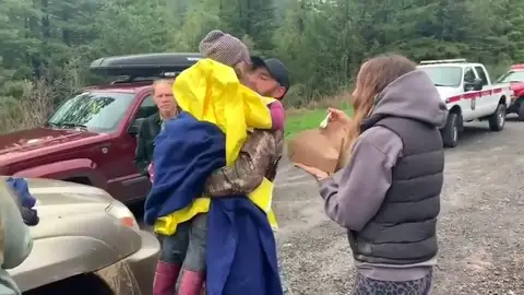 Hallan a las dos hermanas desaparecidas en un bosque en California Hallan a las dos hermanas desaparecidas en un bosque en California