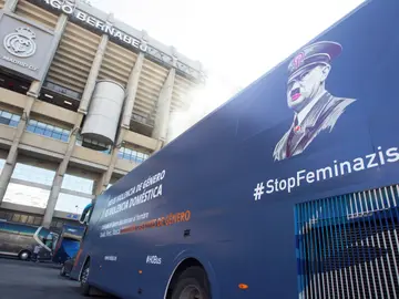 El bus de la plataforma Hazte Oír El bus de la plataforma Hazte Oír