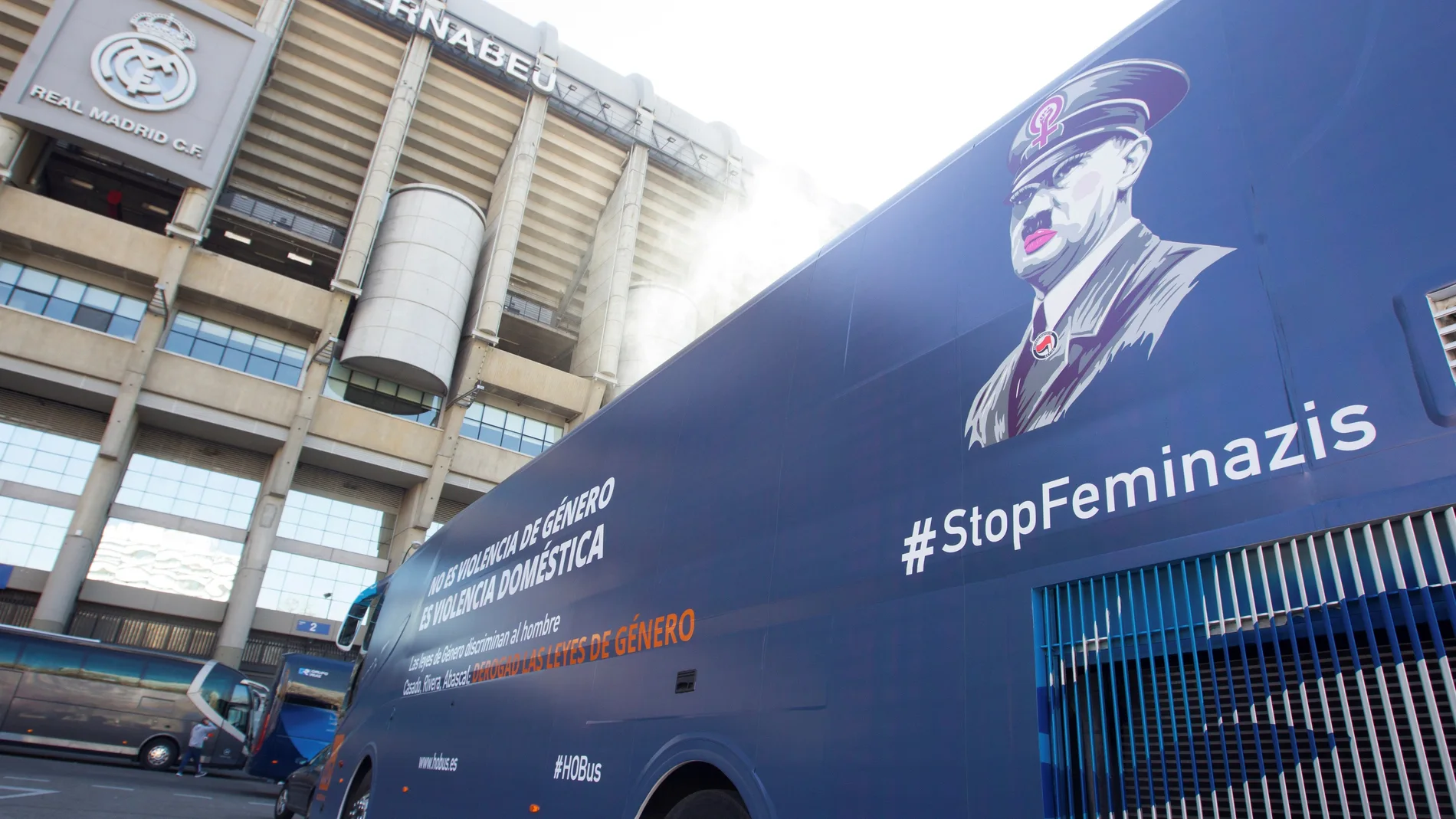 El bus de la plataforma Hazte Oír El bus de la plataforma Hazte Oír