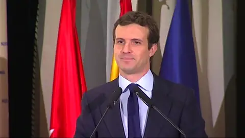 Pablo Casado reclama un pacto de Estado para acabar con la brecha salarial entre hombres y mujeres Pablo Casado reclama un pacto de Estado para acabar con la brecha salarial entre hombres y mujeres