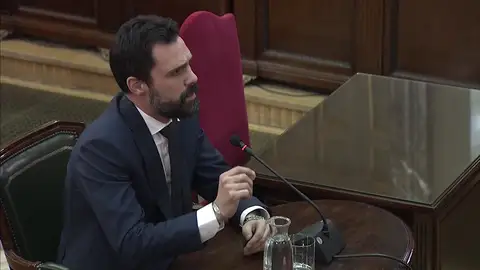 Torrent ante el tribunal del procés: "Tengan presente que volveremos a votar" Torrent ante el tribunal del procés: "Tengan presente que volveremos a votar"