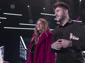 VÍDEO-LA VOZ:El ensayo de Ángel Cortés emociona a Paulina Rubio: “Me recuerda mucho a mi abuela” VÍDEO-LA VOZ:El ensayo de Ángel Cortés emociona a Paulina Rubio: “Me recuerda mucho a mi abuela”