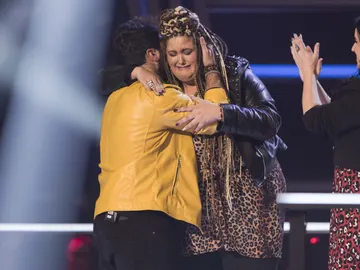 Vídeo: Paulina Rubio roba a Adriana Rosa y se clasifica para la Batalla Final Vídeo: Paulina Rubio roba a Adriana Rosa y se clasifica para la Batalla Final