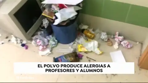 REEMPLAZO La huelga de los servicios de limpieza en los institutos de Valencia se prolonga por los recortes en educación REEMPLAZO La huelga de los servicios de limpieza en los institutos de Valencia se prolonga por los recortes en educación