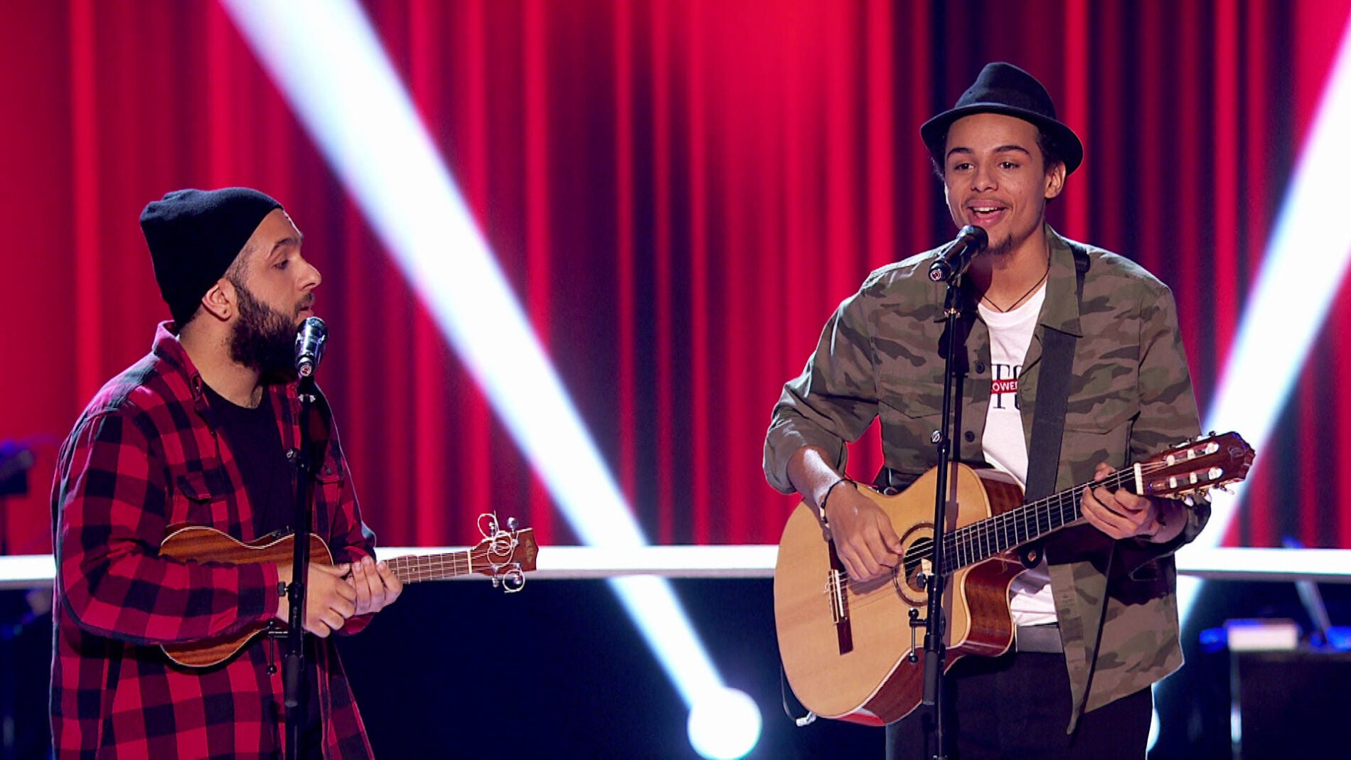 VÍDEO-LA VOZ: Domingo Ondiz y Roy Borland se lanzan a improvisar al estilo libre en ‘La Voz’