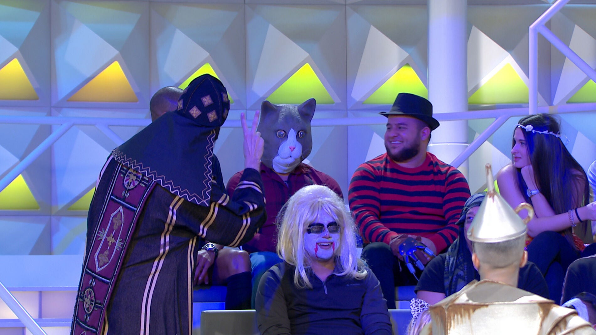 Jorge Fern&aacute;ndez, alucinado con un siniestro disfraz entre el p&uacute;blico 