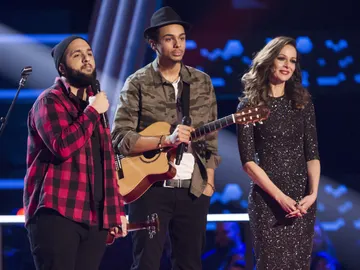 Luis Fonsi, a Domingo Ondiz y Roy Borland tras su Asalto en 'La Voz': “Son supergenerosos” Luis Fonsi, a Domingo Ondiz y Roy Borland tras su Asalto en 'La Voz': “Son supergenerosos”