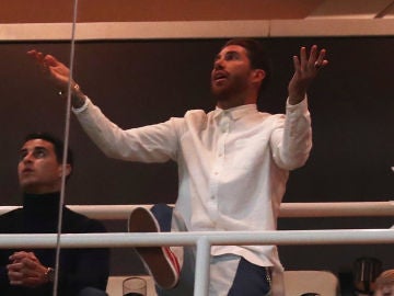 Sergio Ramos, viendo el partido contra el Ajax en el palco
