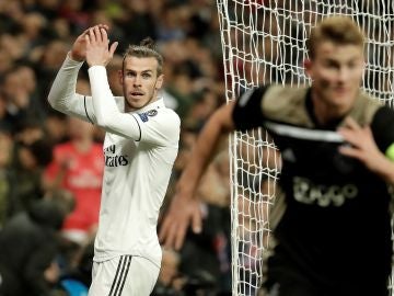 Bale lamenta una ocasión contra el Ajax