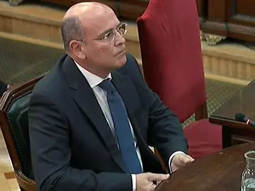 Destitución de Diego Pérez de los Cobos, jefe de la Guardia Civil en Madrid Destitución de Diego Pérez de los Cobos, jefe de la Guardia Civil en Madrid