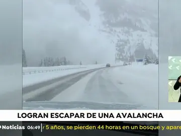 Gran avalancha en una autopista de Colorado Gran avalancha en una autopista de Colorado