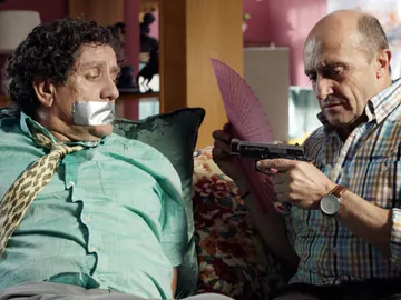 Coral interrumpe la 'conversación' entre Alfonso y Aguirre Coral interrumpe la 'conversación' entre Alfonso y Aguirre