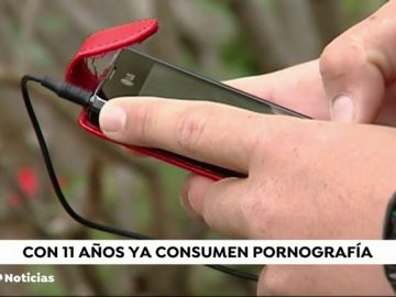 El consumo de pornograf&iacute;a comienza a los 11 a&ntilde;os y promociona la violencia en las relaciones