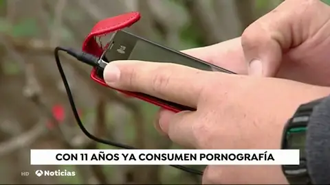 El consumo de pornografía comienza a los 11 años y promociona la violencia en las relaciones El consumo de pornografía comienza a los 11 años y promociona la violencia en las relaciones