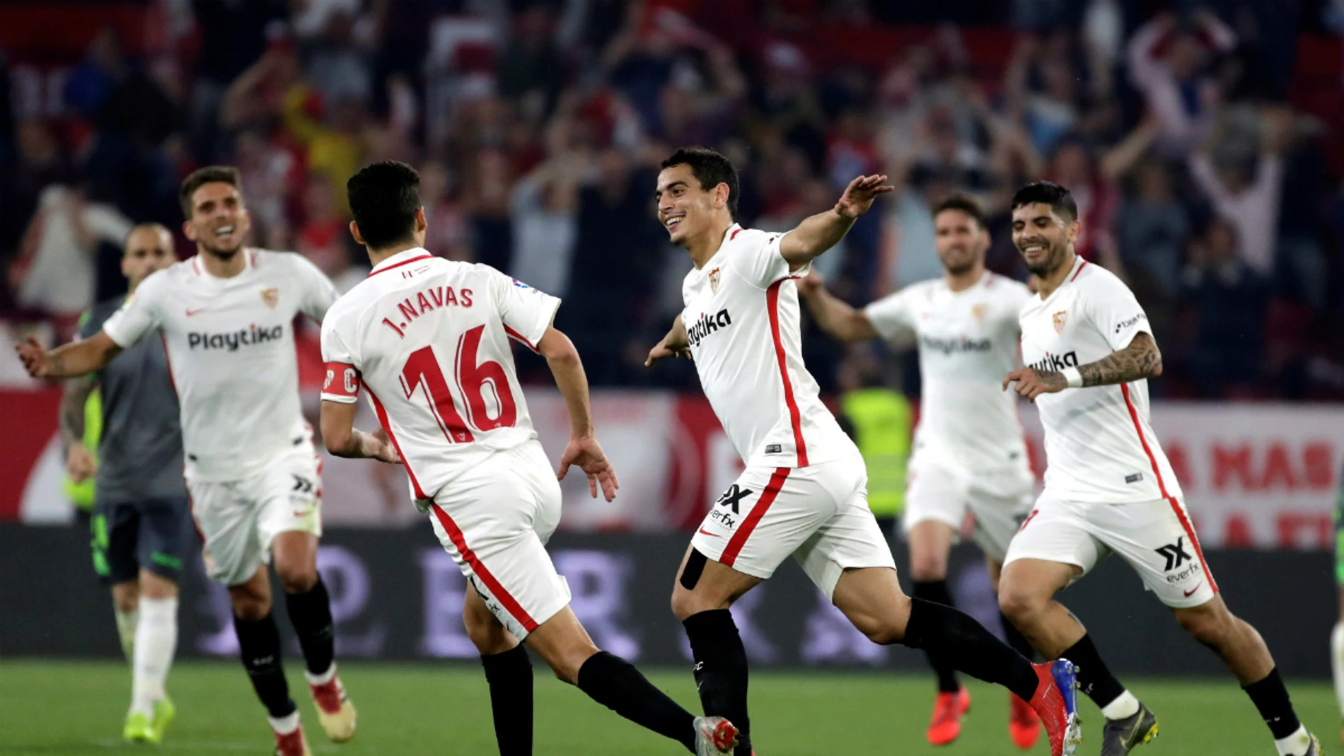 Ben Yedder celebra un gol Ben Yedder celebra un gol