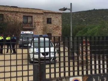 Un grupo de 25 encapuchados asalta un centro de menores extranjeros no acompañados en Castelldefels (Barcelona)