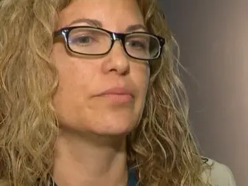 Denuncia de una profesora: "Me echan por ser madre" Denuncia de una profesora: "Me echan por ser madre"